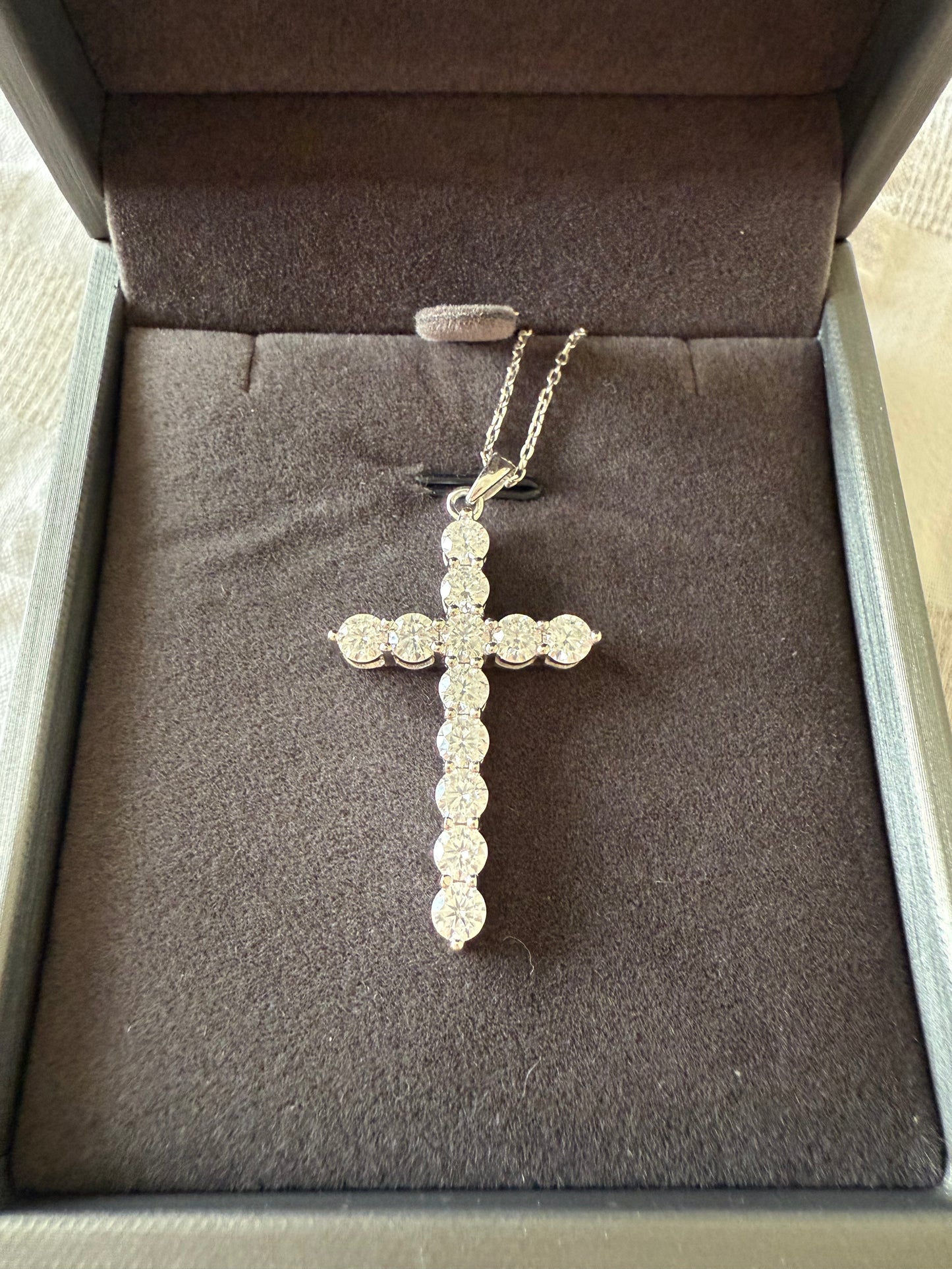 Adored – 925 Sterling Silver Moissanite Cross Necklace