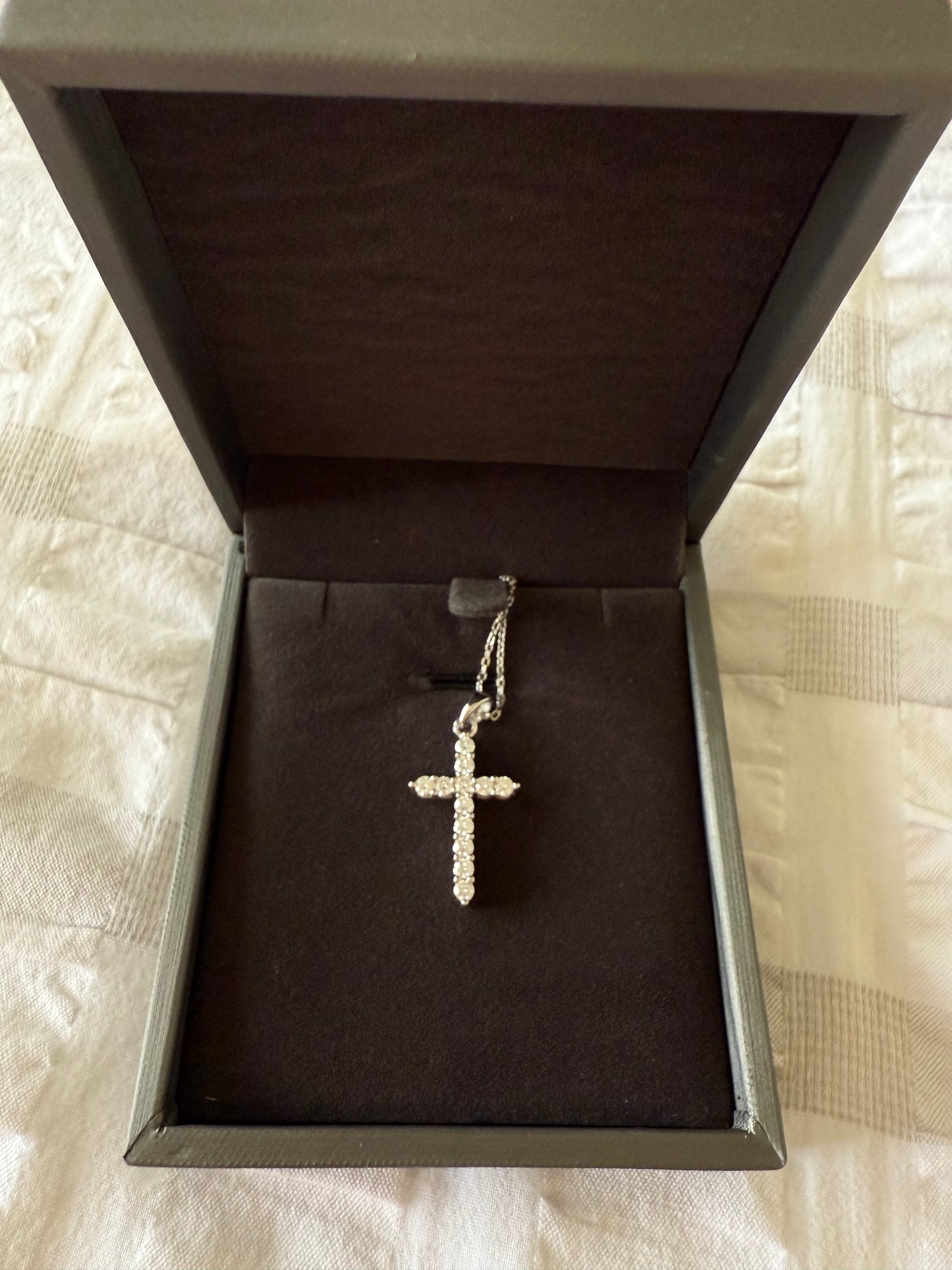 Moissanite Cross Pendant Chain Necklace