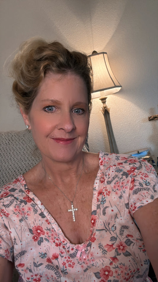 Adored – 925 Sterling Silver Moissanite Cross Necklace